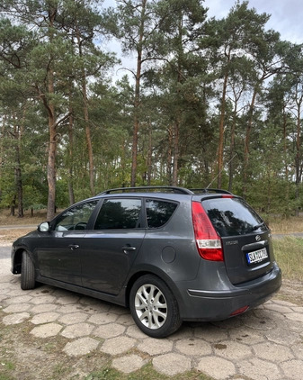 Hyundai I30 cena 15900 przebieg: 231000, rok produkcji 2011 z Łasin małe 154